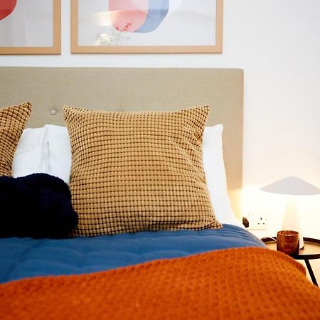Luxury New Built Split-Level Flat With Rooftop Gardens Access Manchester Exteriör bild