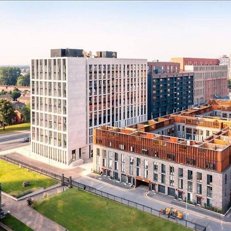 Luxury New Built Split-Level Flat With Rooftop Gardens Access Manchester Exteriör bild