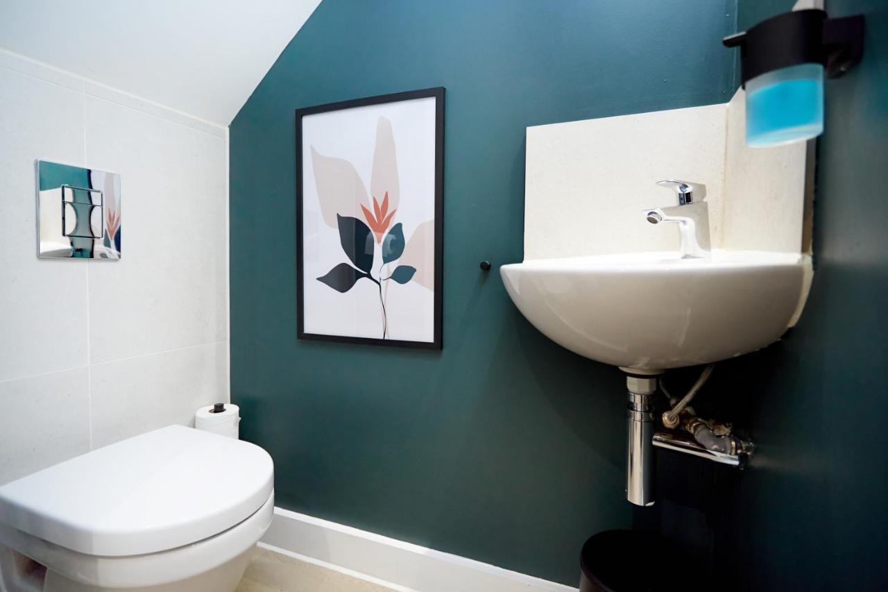 Luxury New Built Split-Level Flat With Rooftop Gardens Access Manchester Exteriör bild