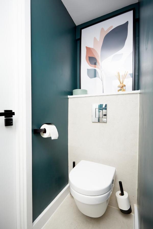 Luxury New Built Split-Level Flat With Rooftop Gardens Access Manchester Exteriör bild